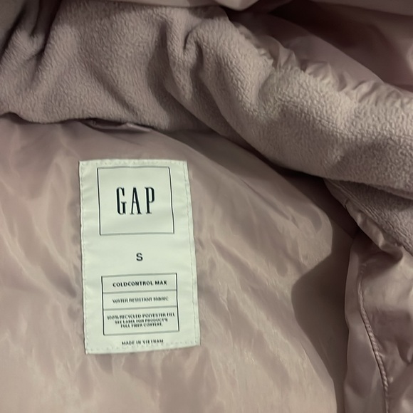 GAP puffer jacket - Picture 2 of 3